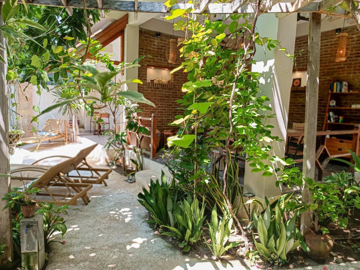 Hotel Soraya Yoga Wellness Center Gili Trawangan Exterior foto